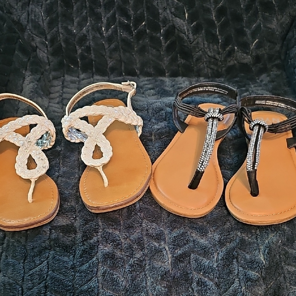 Madden Girl Kids Sandals - White and Black
